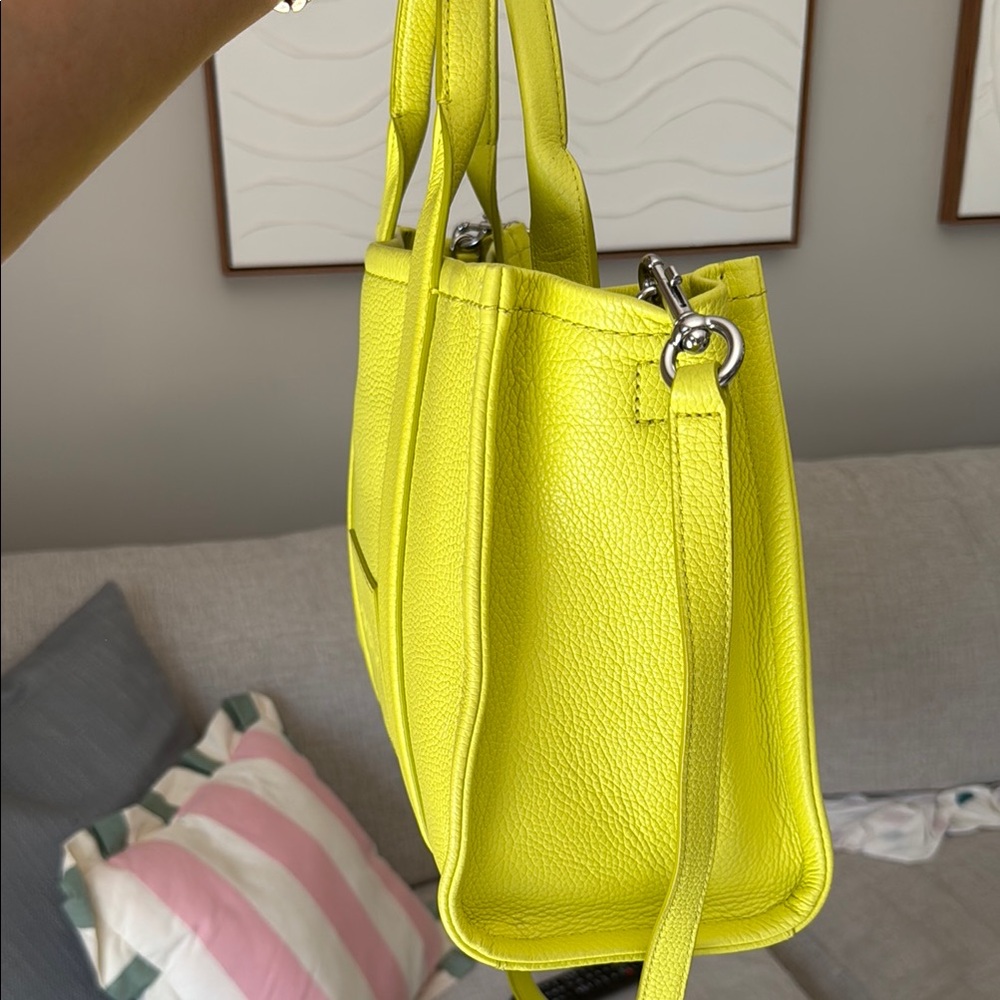 Marc Jacobs Tote Bag - Picture 6 of 9
